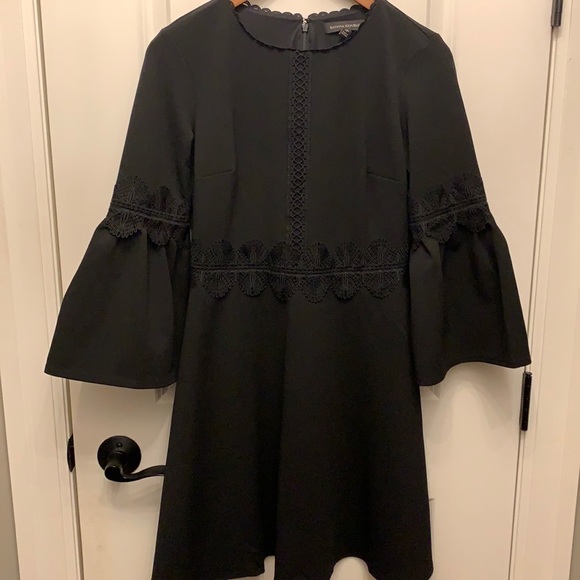 Banana Republic beautiful black dress - Picture 4 of 12